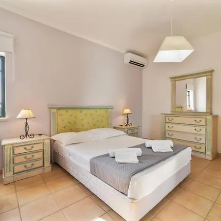 דירה Tangerine By Hellovacations