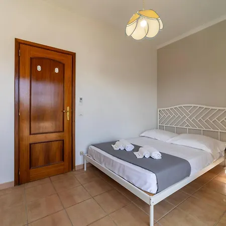 Tangerine By Hellovacations